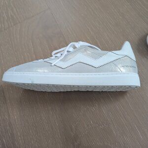 Stuart Weitzman Daryl Sneaker Size 8